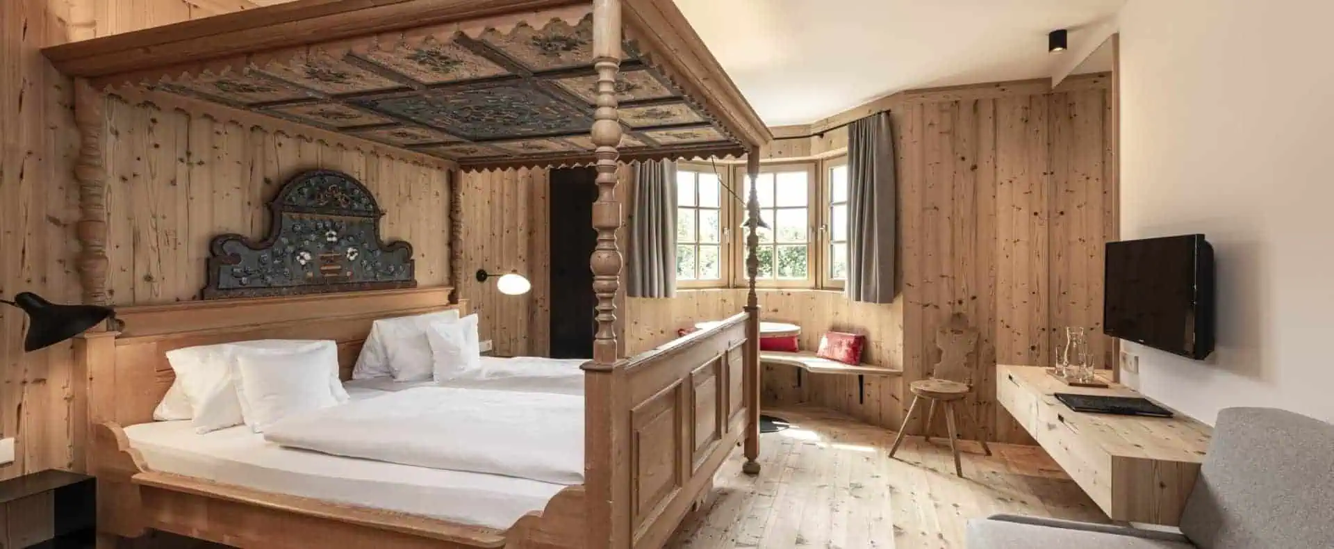 Hotel Strasserwirt für den Urlaub mit Hund in Osttirol / zertifiziert hundefreundliches Hotel / Suite