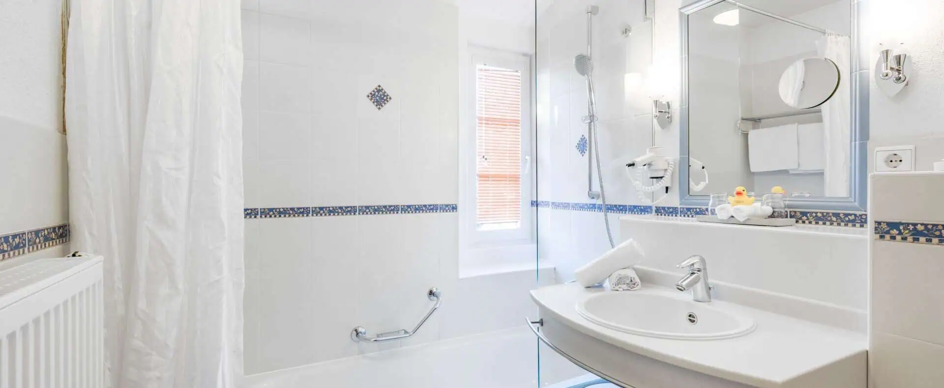 Inntalerhof, Badezimmer mit Wanne