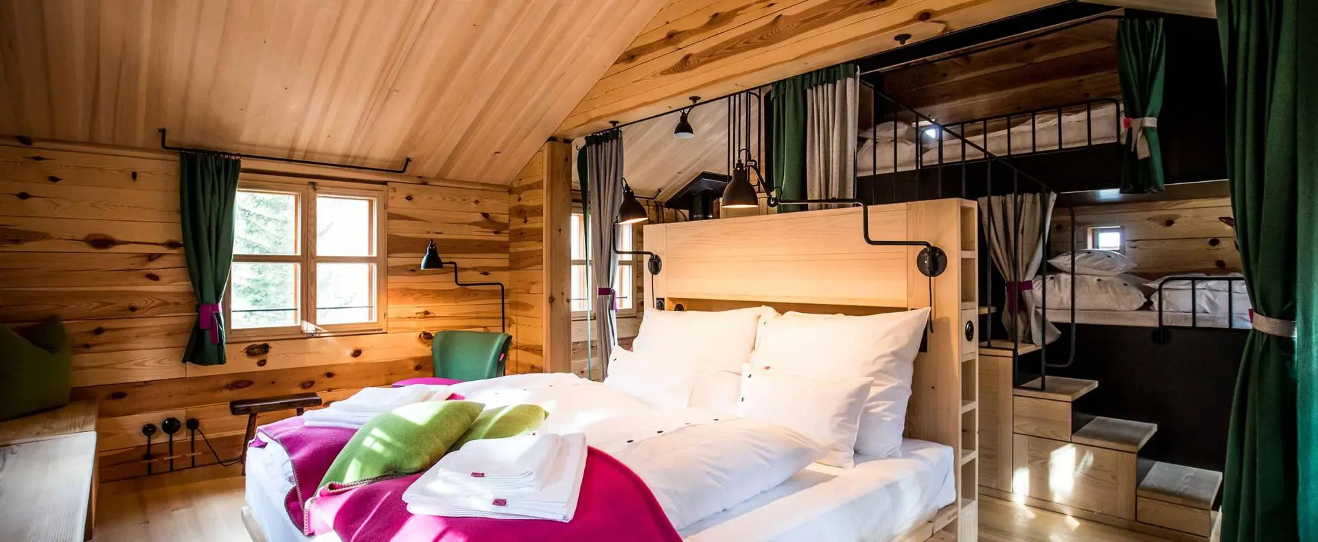 Urlaub mit Hund, Österreichurlaub mit Hund, Zimmer, Hollmann am Berg - Turracher Höhe Zimmer, Hollmann am Berg - Turracher Höhe Einrichtung, Urig, Holz, Doppelbett