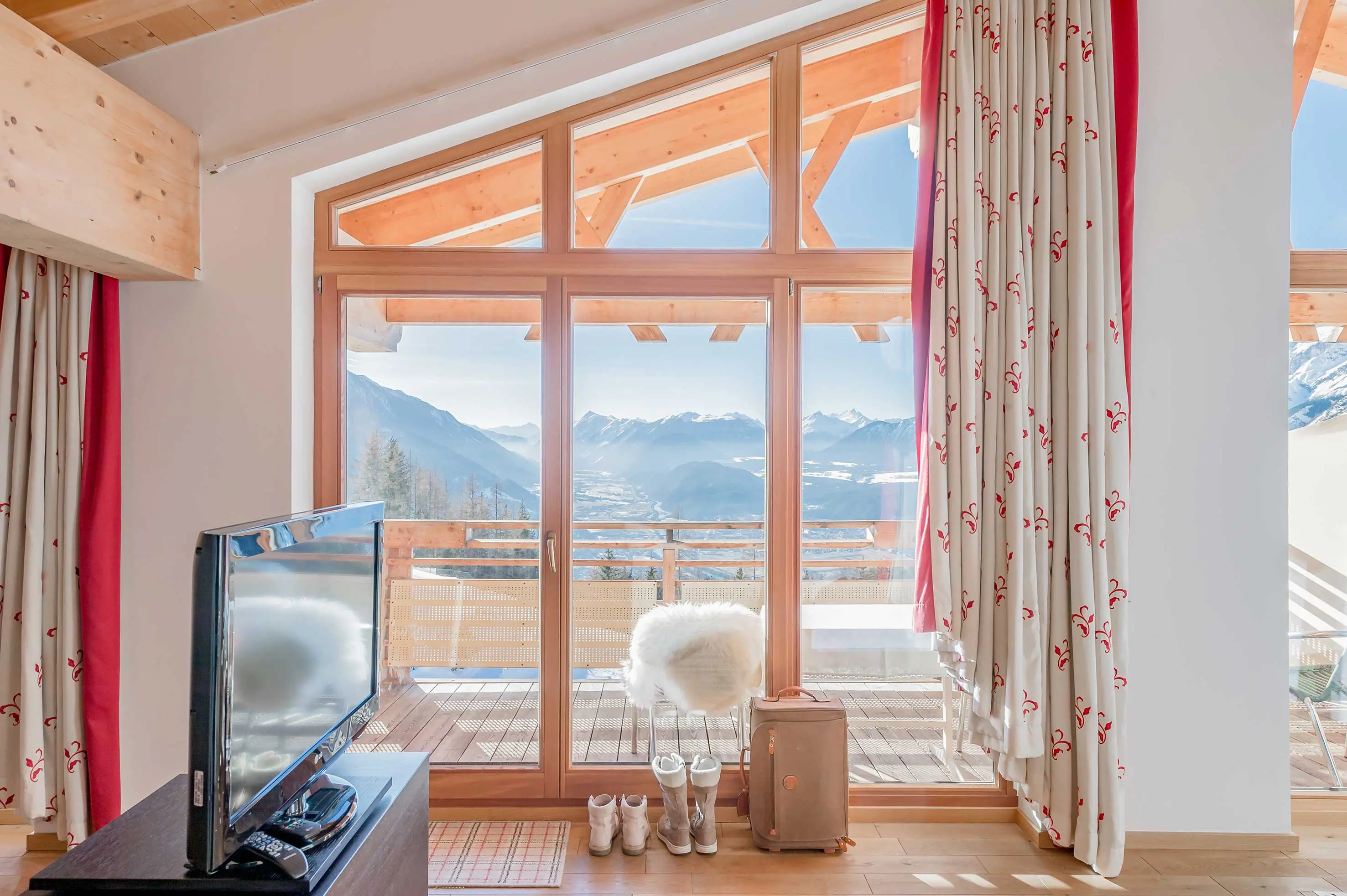 Ausblick, Holz, Glas, TV, Natur, Aussicht, Balkon, Terasse