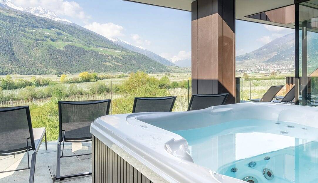 Urlaub mit Hund, Wellnessbereich, Pool, Aussicht, Ausblick, Berge