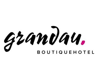 Logo Boutiquehotel Grandau, Schwarze Schrift auf weißem Grund
