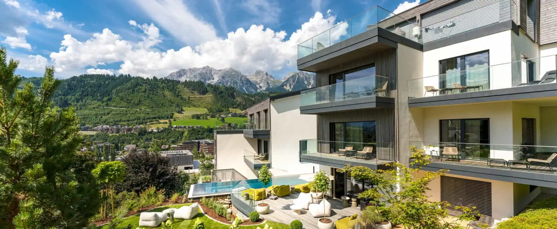 Urlaub mit Hund in den Chalets Coburg in Schladming für den Urlaub mit Hund in Österreich / Zertifiziert hundefreundliche Unterkunft in der Steiermark