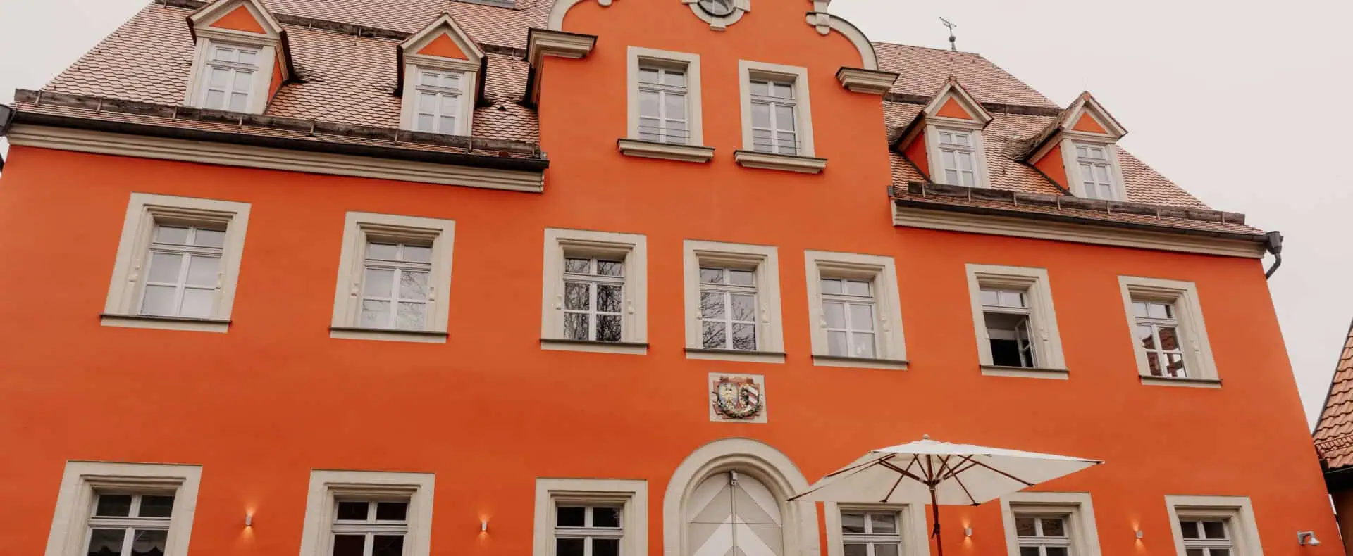 Urlaub mit Hund im Schlosshotel Betzenstein in der Fränkischen Schweiz / zertifiziert hundefreundliches Hotel in Deutschland