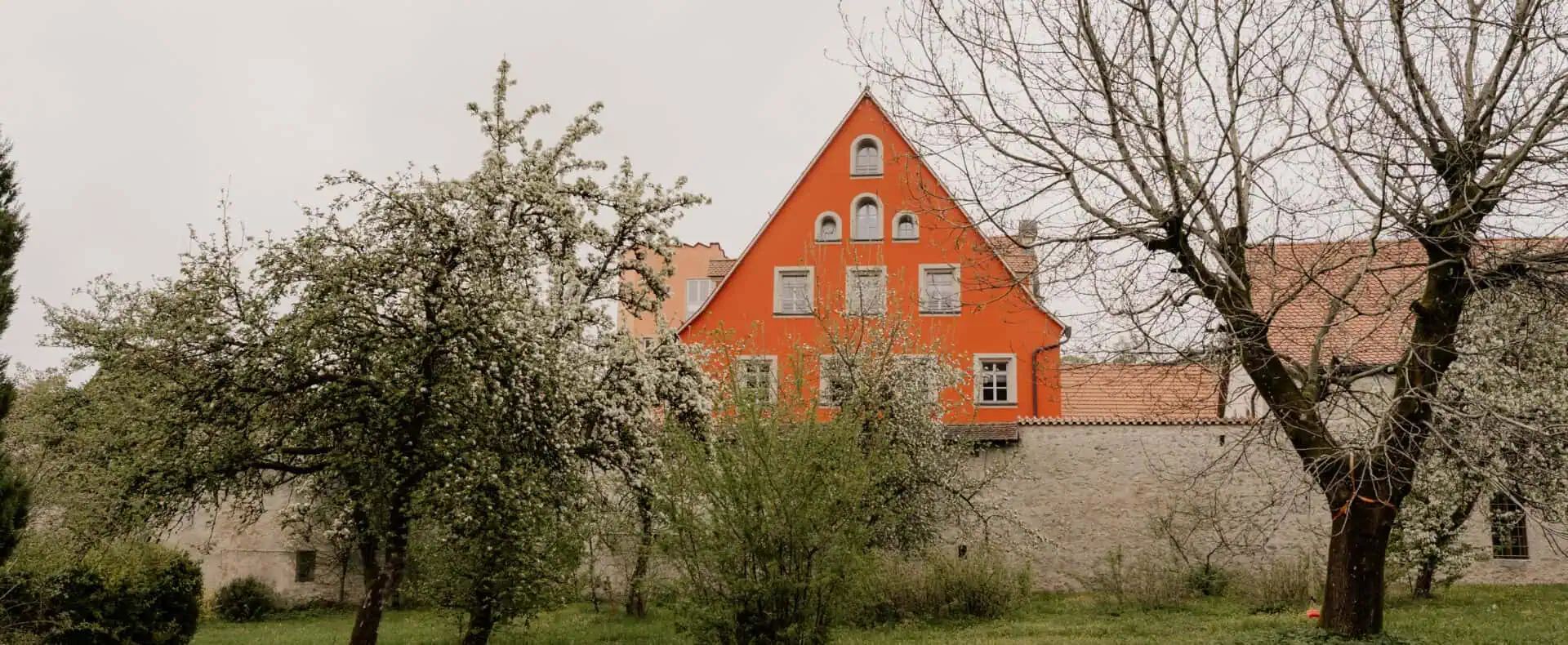 Urlaub mit Hund im Schlosshotel Betzenstein in der Fränkischen Schweiz / zertifiziert hundefreundliches Hotel in Deutschland