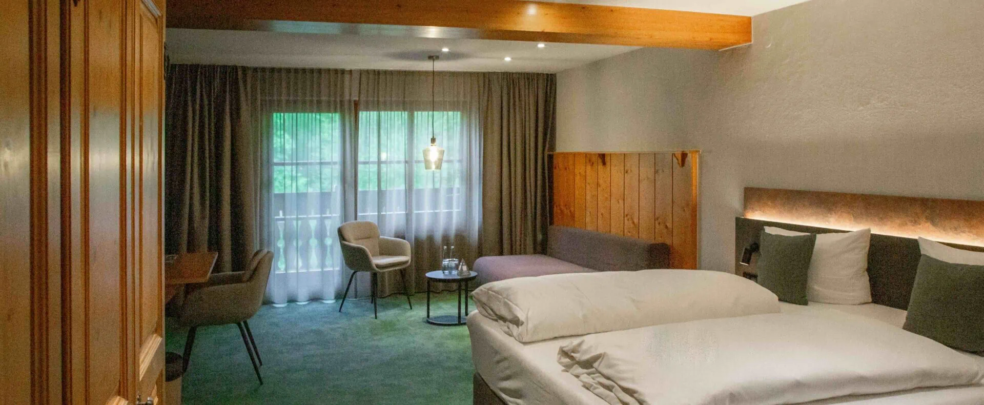 Urlaub mit Hund im Hotel Hofgut Sternen in Deutschland / zertifiziert hundefreundliche Unterkünfte in Baden-Württemberg